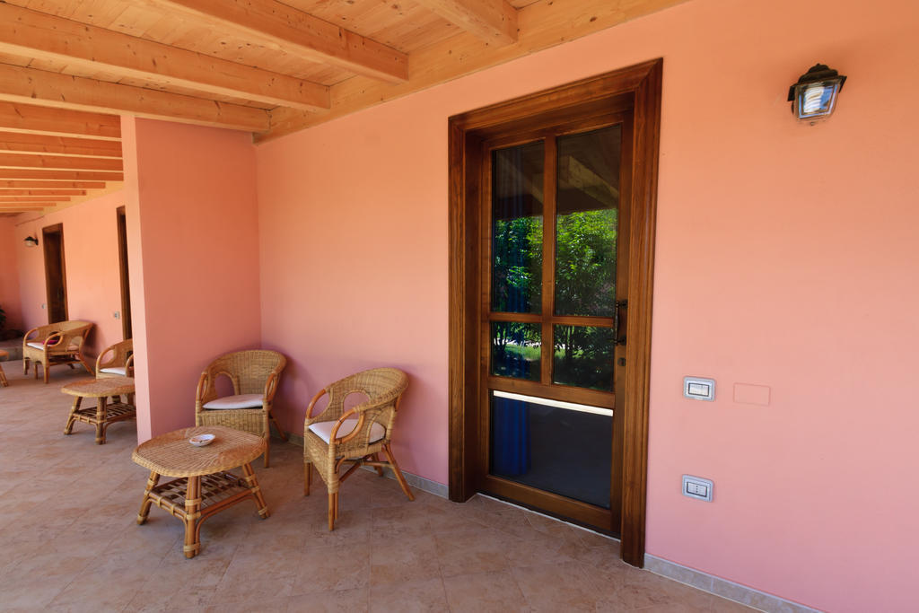 La Corte Dei Rei Aparthotel Castiadas Exterior photo