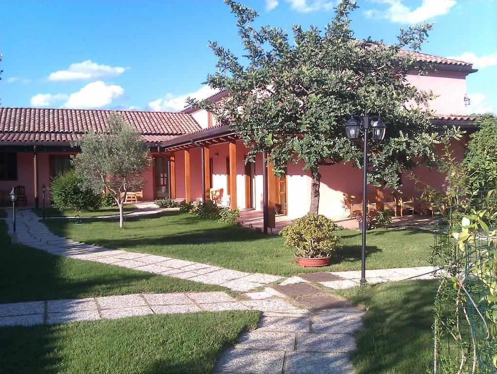 La Corte Dei Rei Aparthotel Castiadas Exterior photo