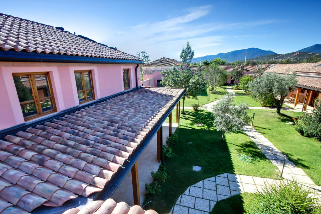 La Corte Dei Rei Aparthotel Castiadas Exterior photo